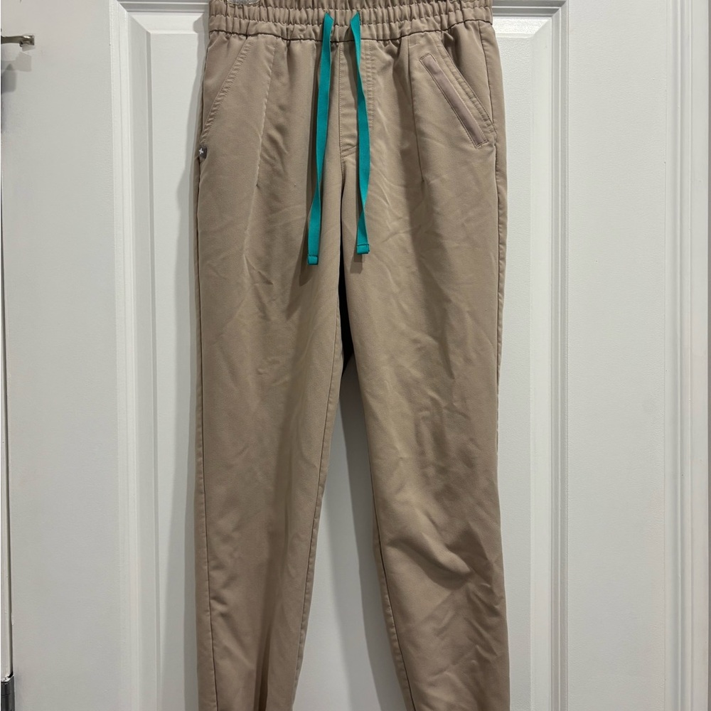 Figs jogger scrub pant with cargo pockets